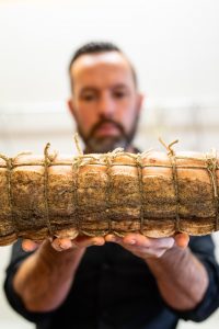 Hoe knoop je zelf charcuterie - Meneer Wateetons Over Charcuterie